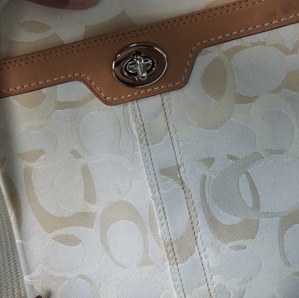 Coach Bag - Picture 4 of 4